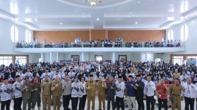 Gubernur Babel Hidayat Arsani Beri Sambutan Hut PGRI Di Koba Bangka Tengah “Guru Garda Terdepan Membangun Karakter dan Masa Depan Bangsa”