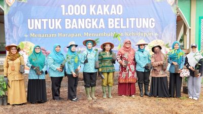 Ketua TP PKK Pangkalpinang Dukung Penanaman 1000 Pohon Kakao Bersama Bank Indonesia