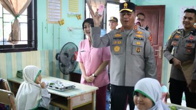 SD Muhammadiyah Pangkalpinang Jadi Tujuan Kapolda Meninjau Langsung Distribusi MBG