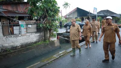 Prof Udin-Cece Dessy Pantau Langsung Titik Rawan Banjir, Ingin Pastikan Masyarakat Merasa Aman