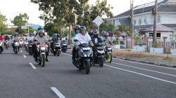 Naik Motor ke Lokasi Penanaman Mangrove, Aksi Gubernur Hidayat dan Istri Curi Perhatian Warga